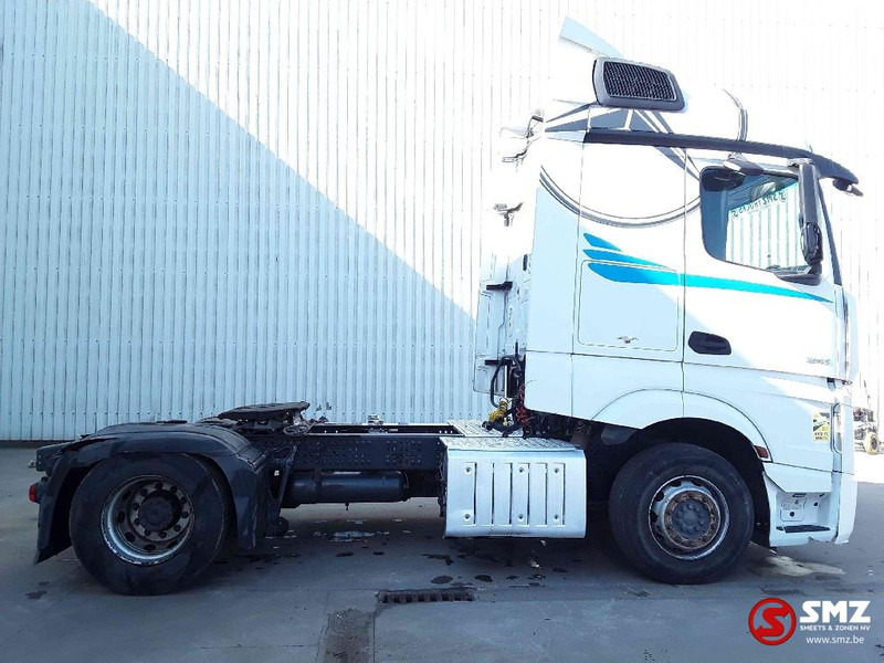 Mercedes-Benz Actros 1845 REtarder - شاحنة جرار: صور 4 Mercedes-Benz Actros 1845 REtarder - شاحنة جرار: صور 4