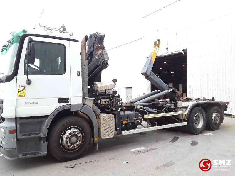 Mercedes-Benz Actros 2544 hiab 102.2 remote hook retarder - شاحنات الحاويات / جسم علوي قابل للتغيير شاحنة, شاحنة كرين: صور 5 Mercedes-Benz Actros 2544 hiab 102.2 remote hook retarder - شاحنات الحاويات / جسم علوي قابل للتغيير شاحنة, شاحنة كرين: صور 5