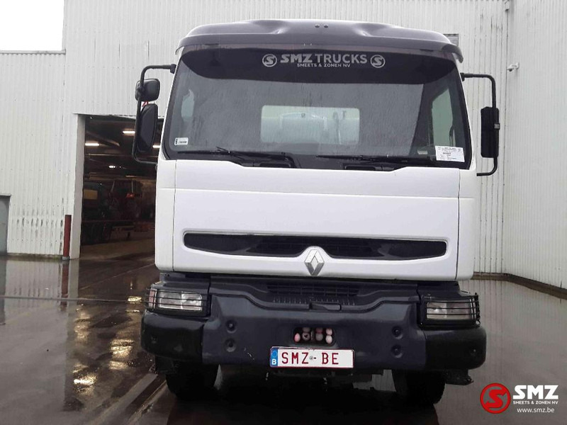 Renault Kerax 300 manual pump - شاحنة خلاطة خرسانة: صور 2 Renault Kerax 300 manual pump - شاحنة خلاطة خرسانة: صور 2