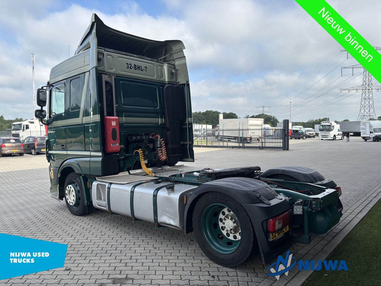 DAF XF 460 4x2 Hefschotel + Retader - شاحنة جرار: صور 4 DAF XF 460 4x2 Hefschotel + Retader - شاحنة جرار: صور 4