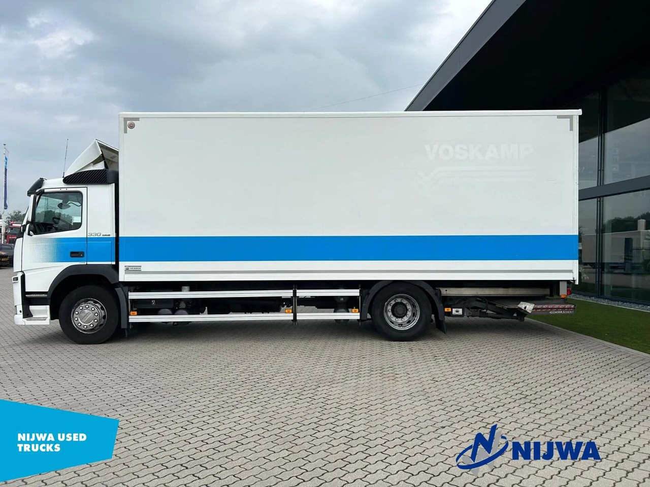 Volvo FM 330 Schuifzeil + Laadklep - شاحنة ستارة: صور 5 Volvo FM 330 Schuifzeil + Laadklep - شاحنة ستارة: صور 5
