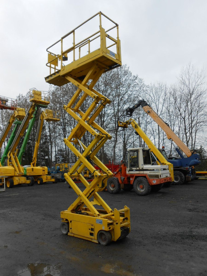 Genie GS 1930, Scherenarbeitsbühne Genie 8 m - مصاعد الازدهار محمولة على شاحنة: صور 4 Genie GS 1930, Scherenarbeitsbühne Genie 8 m - مصاعد الازدهار محمولة على شاحنة: صور 4