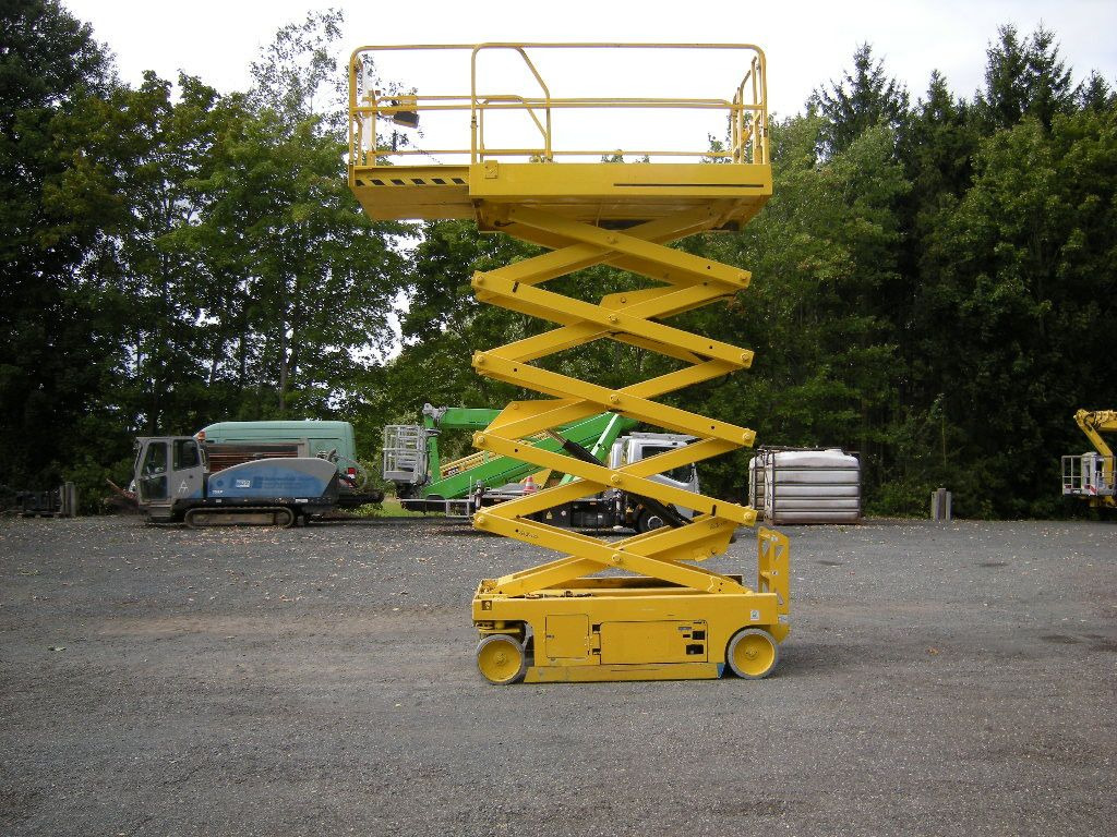 JLG 3246, Scherenarbeitsbühne, 11,9 m - مصاعد الازدهار محمولة على شاحنة: صور 3 JLG 3246, Scherenarbeitsbühne, 11,9 m - مصاعد الازدهار محمولة على شاحنة: صور 3