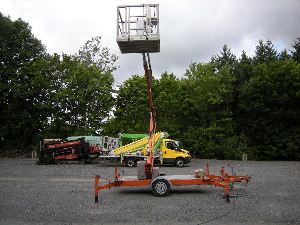 Moog Anhänge Arbeitsbühne, AH 13,5m - مصاعد الازدهار محمولة على شاحنة: صور 4 Moog Anhänge Arbeitsbühne, AH 13,5m - مصاعد الازدهار محمولة على شاحنة: صور 4