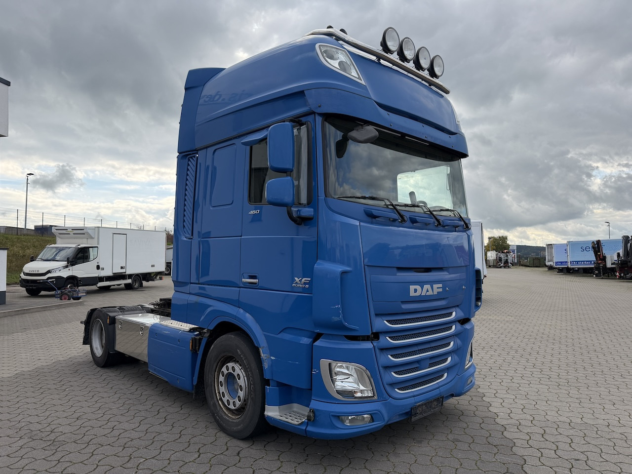 Daf XF 460 4x2 Retarder - شاحنة جرار: صور 4 Daf XF 460 4x2 Retarder - شاحنة جرار: صور 4