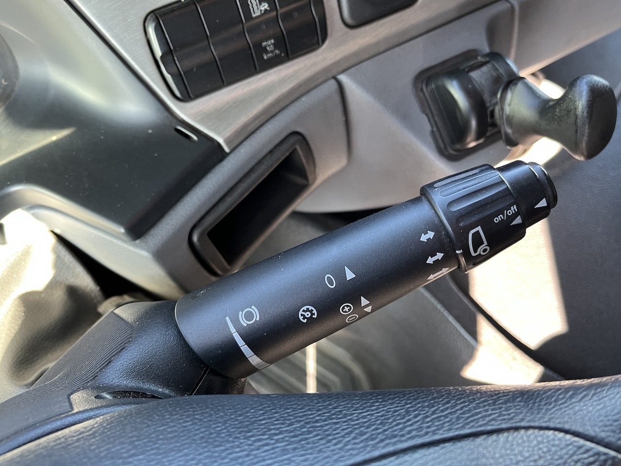 Mercedes-Benz 2541 6x2 Atlas 135.2E Pritsche 8,20 m Ausziehbar - شاحنة ستارة, شاحنة كرين: صور 2 Mercedes-Benz 2541 6x2 Atlas 135.2E Pritsche 8,20 m Ausziehbar - شاحنة ستارة, شاحنة كرين: صور 2