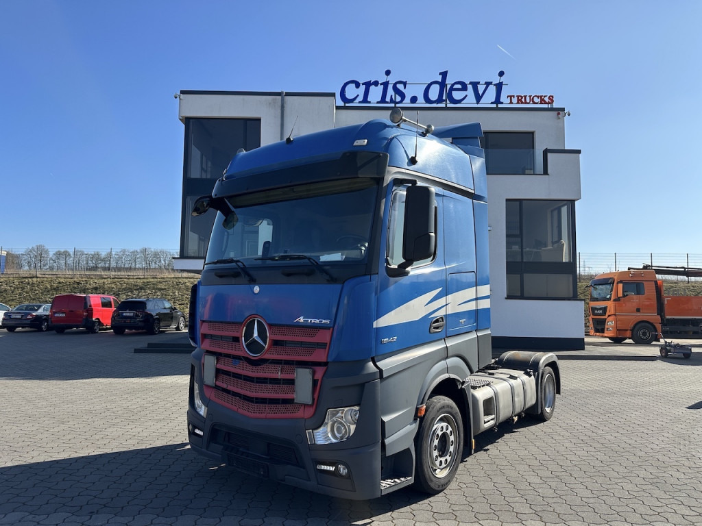 Mercedes-Benz Actros 1842 4x2 - شاحنة جرار: صور 1 Mercedes-Benz Actros 1842 4x2 - شاحنة جرار: صور 1
