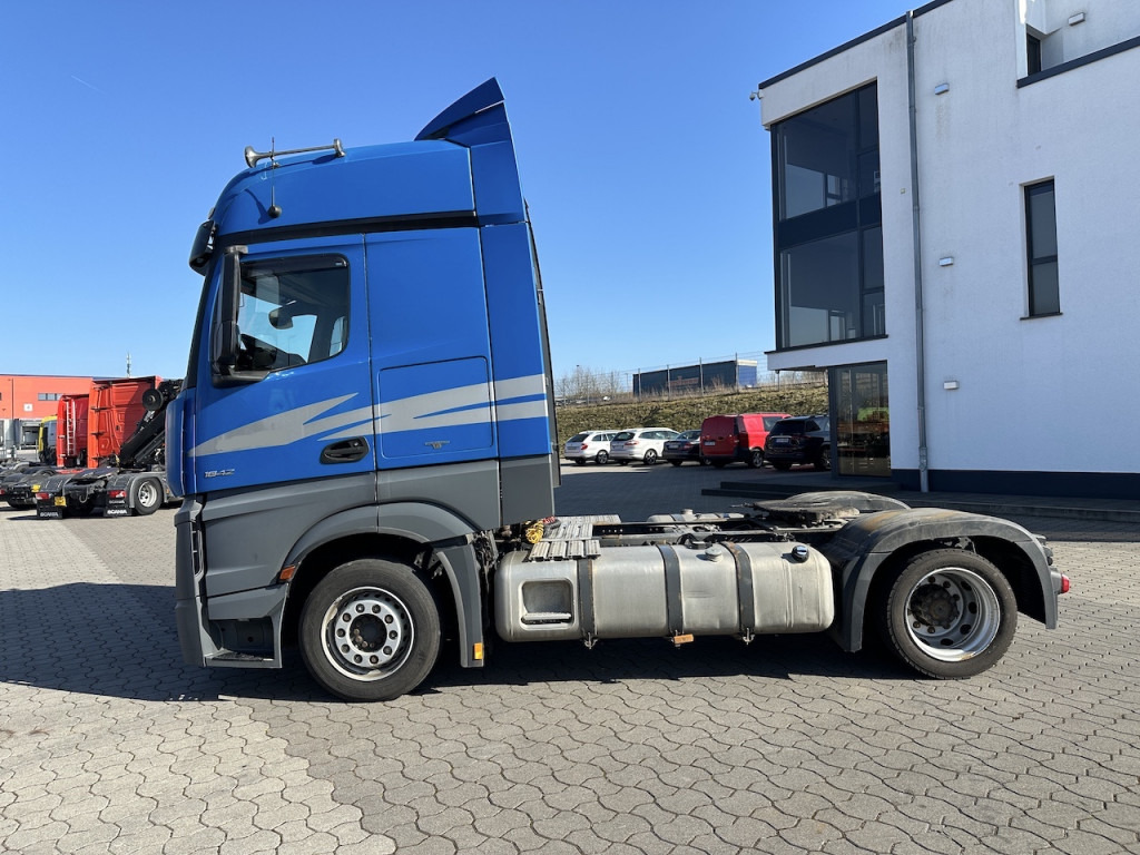 Mercedes-Benz Actros 1842 4x2 - شاحنة جرار: صور 3 Mercedes-Benz Actros 1842 4x2 - شاحنة جرار: صور 3