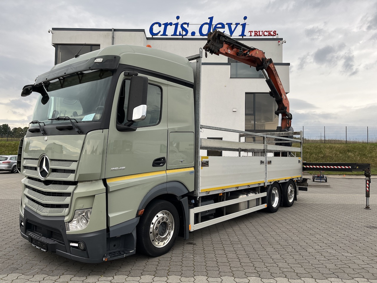 Mercedes-Benz Actros 2545 6x2 Atlas 265-A6 Lenk- Liftachse - شاحنات مسطحة, شاحنة كرين: صور 1 Mercedes-Benz Actros 2545 6x2 Atlas 265-A6 Lenk- Liftachse - شاحنات مسطحة, شاحنة كرين: صور 1
