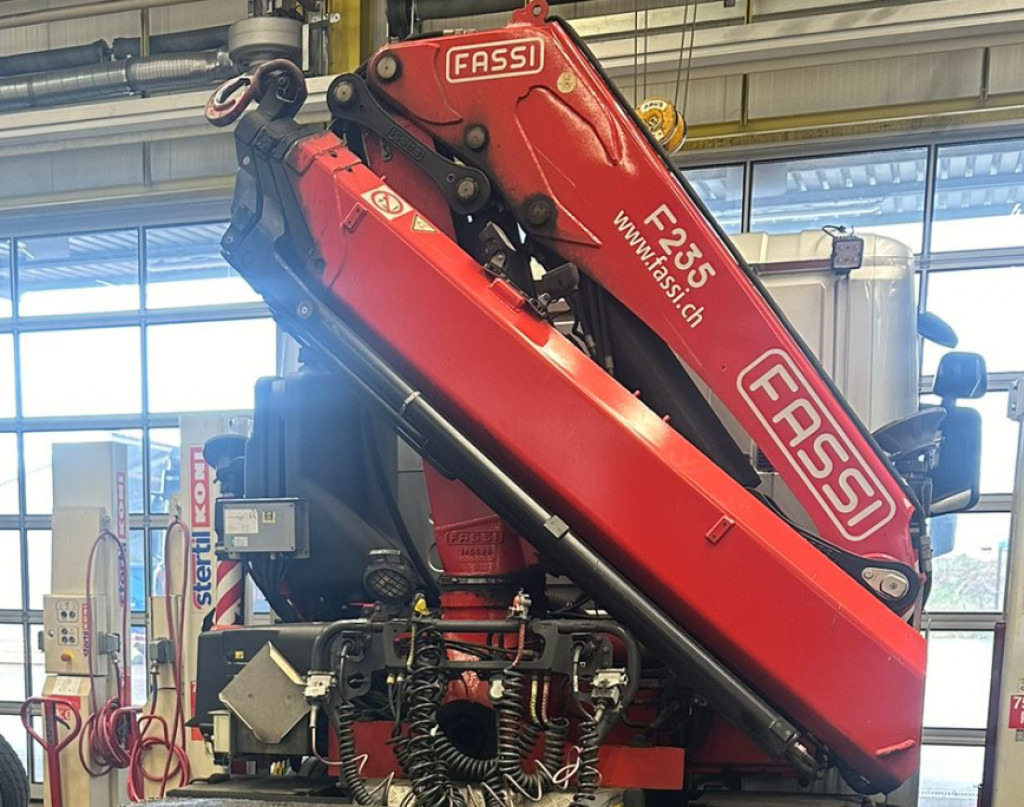 Mercedes-Benz FASSI F 235 A.2.23 Kran + Funk - ونش كرين: صور 1 Mercedes-Benz FASSI F 235 A.2.23 Kran + Funk - ونش كرين: صور 1