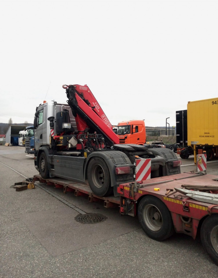 Scania G410 4x2 SZM Kran Fassi F235 Motorschaden - شاحنة جرار: صور 3 Scania G410 4x2 SZM Kran Fassi F235 Motorschaden - شاحنة جرار: صور 3