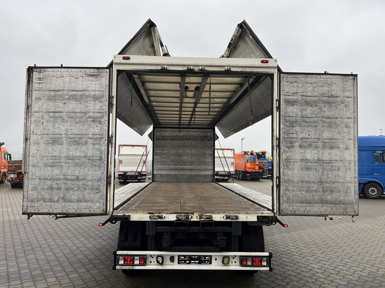 Scania R 450 6x2 Geränkezug + Orten Anhänger - نقل الشراب شاحنة: صور 3 Scania R 450 6x2 Geränkezug + Orten Anhänger - نقل الشراب شاحنة: صور 3