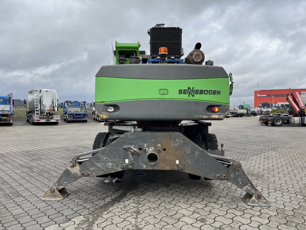 Sennebogen 818 Umschlagbagger Greifer - حفارة على عجلات: صور 5 Sennebogen 818 Umschlagbagger Greifer - حفارة على عجلات: صور 5