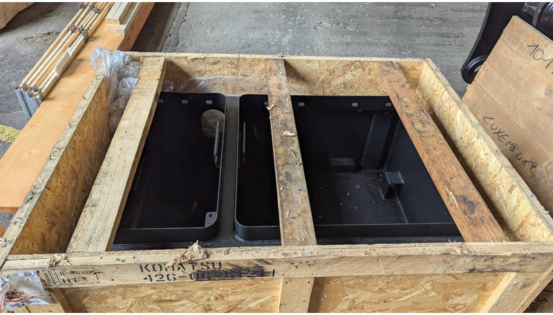 Komatsu WA600-8 BATTERY BOX 426-06-61211 - الإطار / الشاسيه - آلات البناء: صور 4 Komatsu WA600-8 BATTERY BOX 426-06-61211 - الإطار / الشاسيه - آلات البناء: صور 4