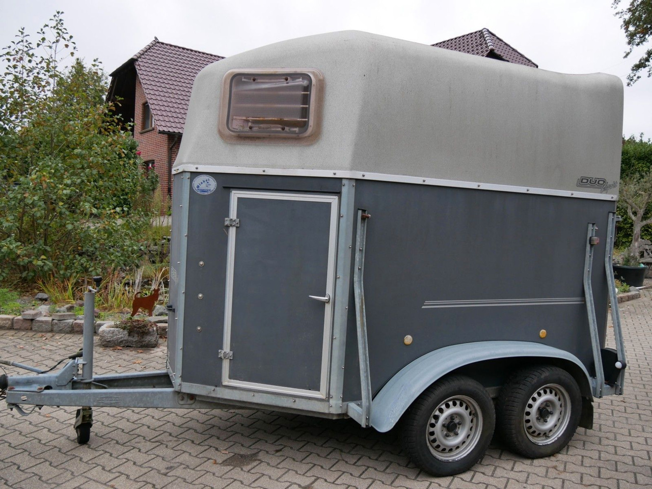 Böckmann Duo Esprit mit Sattelkammer - شاحنة نقل المواشي مقطورة: صور 1 Böckmann Duo Esprit mit Sattelkammer - شاحنة نقل المواشي مقطورة: صور 1