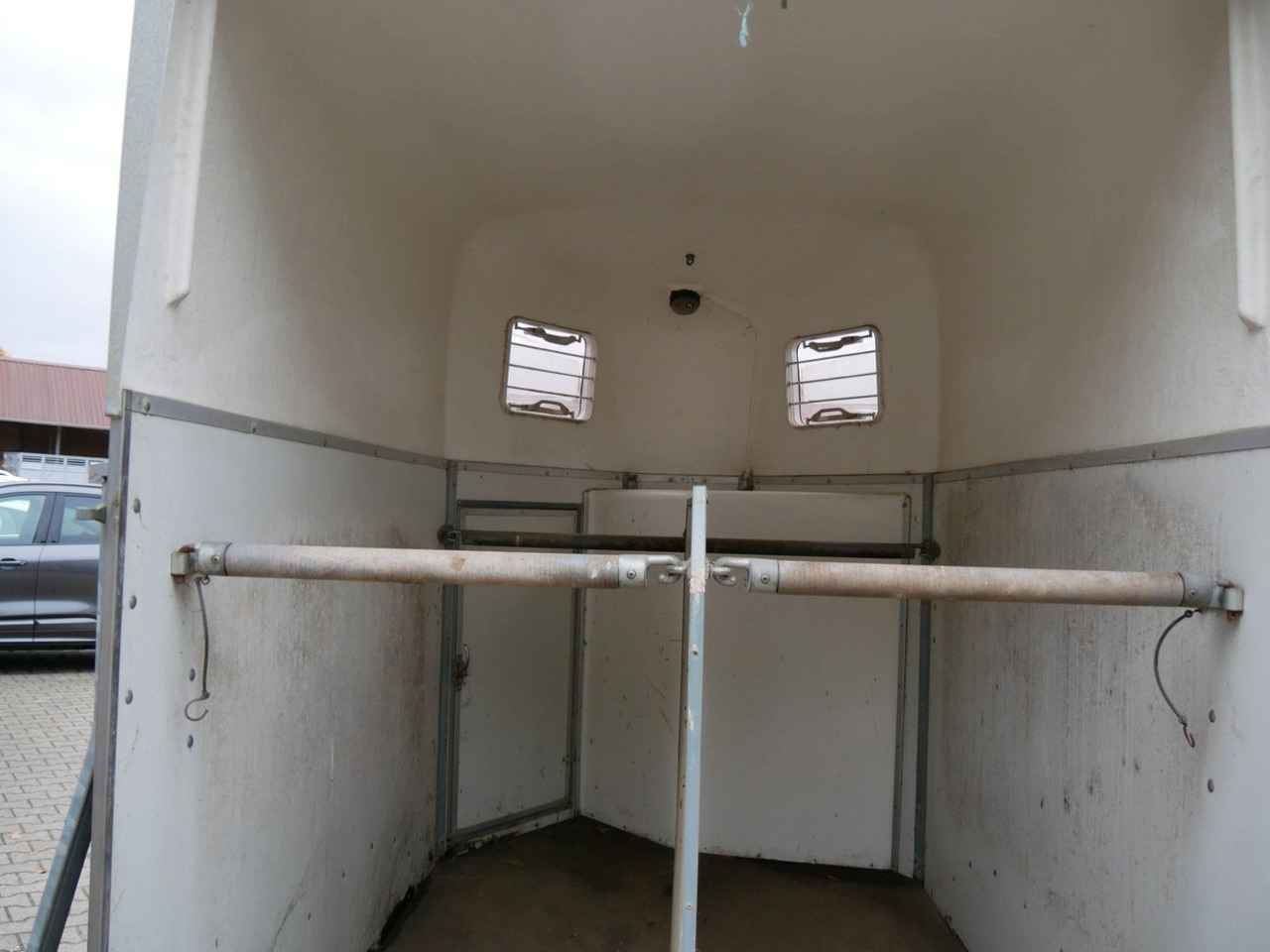 Böckmann Duo Esprit mit Sattelkammer - شاحنة نقل المواشي مقطورة: صور 5 Böckmann Duo Esprit mit Sattelkammer - شاحنة نقل المواشي مقطورة: صور 5