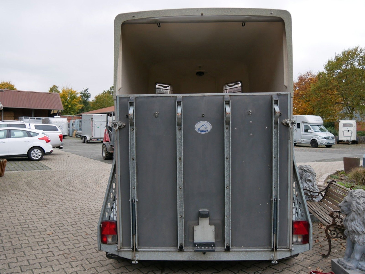 Böckmann Duo mit Sattelkammer - شاحنة نقل المواشي مقطورة: صور 3 Böckmann Duo mit Sattelkammer - شاحنة نقل المواشي مقطورة: صور 3