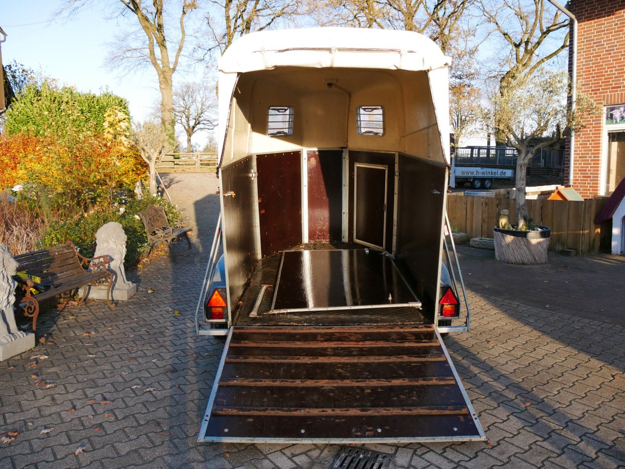 Holz Poly 2 Pferde - شاحنة نقل المواشي مقطورة: صور 3 Holz Poly 2 Pferde - شاحنة نقل المواشي مقطورة: صور 3