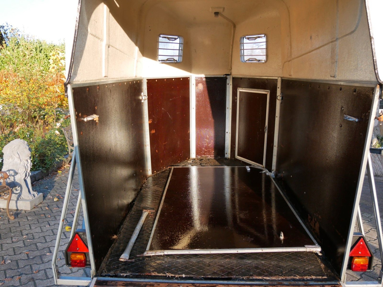 Holz Poly 2 Pferde - شاحنة نقل المواشي مقطورة: صور 4 Holz Poly 2 Pferde - شاحنة نقل المواشي مقطورة: صور 4