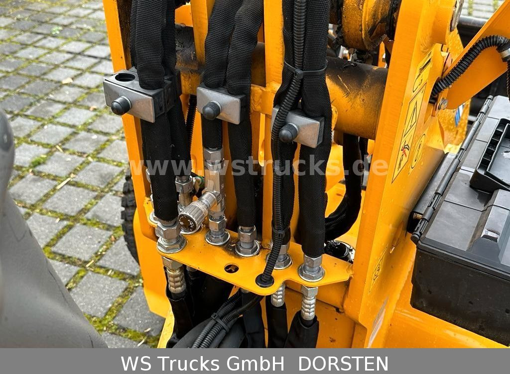 Schäffer 2428 SLT Fahrerschutzkabine , Gabel , Schaufel - اللودر بعجل: صور 3 Schäffer 2428 SLT Fahrerschutzkabine , Gabel , Schaufel - اللودر بعجل: صور 3