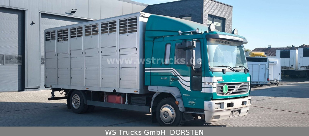 Volvo FL 220 Einstock Großvieh - شاحنة نقل المواشي شاحنة: صور 2 Volvo FL 220 Einstock Großvieh - شاحنة نقل المواشي شاحنة: صور 2