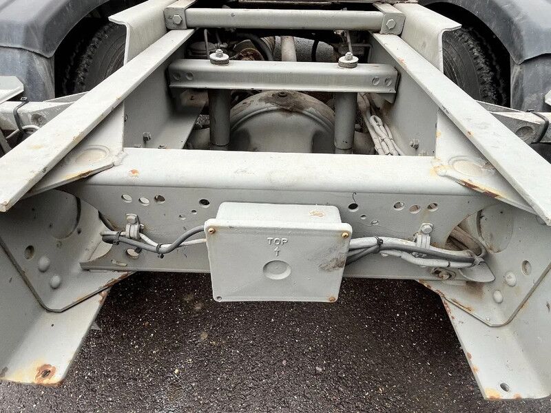 Scania R142-V8 - Spring/Spring - NO rust - 40.968 - شاحنة جرار: صور 5 Scania R142-V8 - Spring/Spring - NO rust - 40.968 - شاحنة جرار: صور 5
