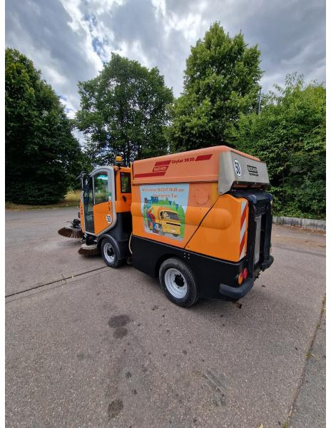 Bucher Kehrmaschine BUCHER-GUYER Kehrmaschine EG 4.500 kg Diesel Topzustand - كناسة المناطق الصناعية: صور 5 Bucher Kehrmaschine BUCHER-GUYER Kehrmaschine EG 4.500 kg Diesel Topzustand - كناسة المناطق الصناعية: صور 5