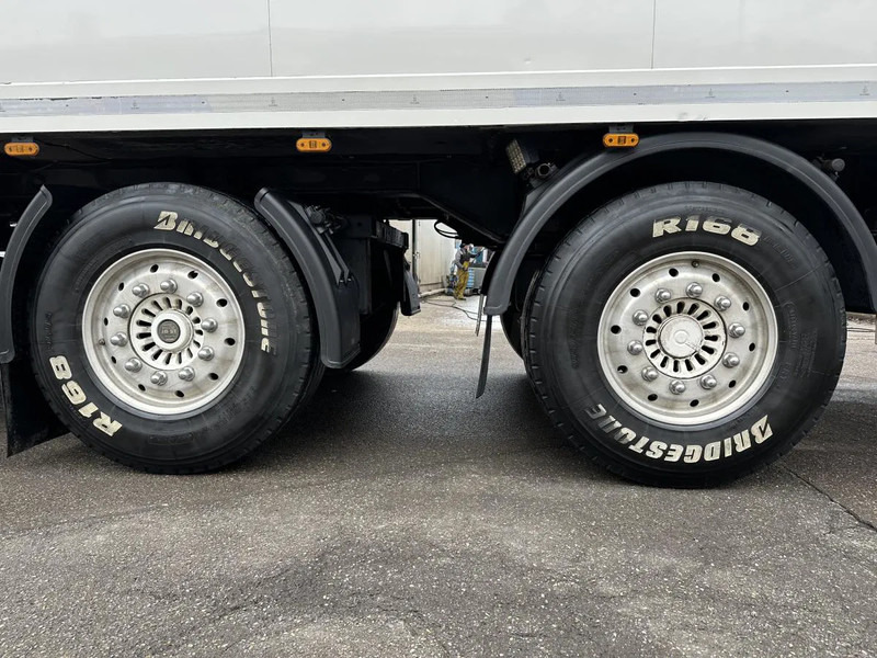 Krone Cool Liner Cool Liner 2 - Achs CITYSATTEL Lenkachse Carrier 1300TÜV NEU!! - مبردة نصف مقطورة: صور 5 Krone Cool Liner Cool Liner 2 - Achs CITYSATTEL Lenkachse Carrier 1300TÜV NEU!! - مبردة نصف مقطورة: صور 5
