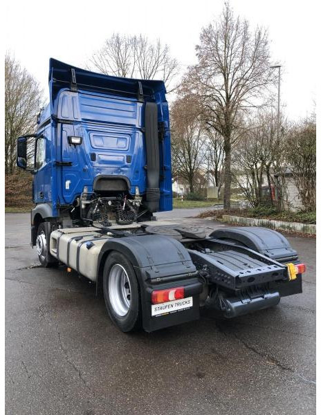 Mercedes-Benz Actros 1845 LS LOW MEGA Streamspace Intarder - شاحنة جرار: صور 4 Mercedes-Benz Actros 1845 LS LOW MEGA Streamspace Intarder - شاحنة جرار: صور 4