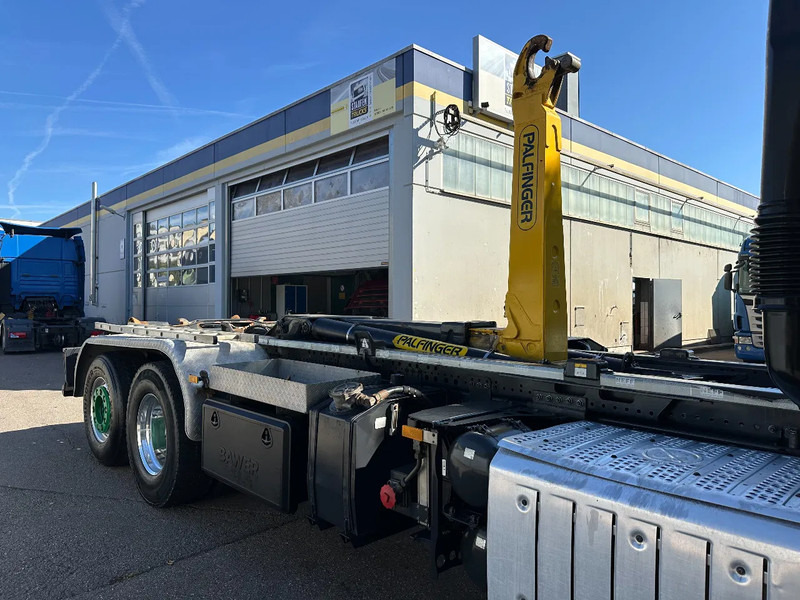 Mercedes-Benz Arocs 2551 6X4*HAD*Abroller *Palfinger*Euro6D*Intarder - شاحنة ذات الخطاف: صور 4 Mercedes-Benz Arocs 2551 6X4*HAD*Abroller *Palfinger*Euro6D*Intarder - شاحنة ذات الخطاف: صور 4
