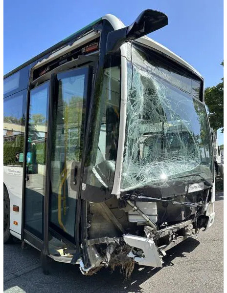 Mercedes-Benz O 530 Citaro Klima 299 PS Unfallfahrzeug! - النقل الحضري: صور 2 Mercedes-Benz O 530 Citaro Klima 299 PS Unfallfahrzeug! - النقل الحضري: صور 2