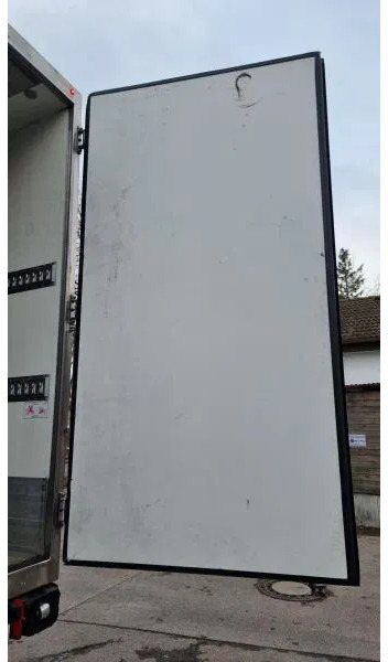 مبردة شاحنة Scania P360 4X2 Fleisch Rohrbahnen Carrier Vector 1550: صور 16 مبردة شاحنة Scania P360 4X2 Fleisch Rohrbahnen Carrier Vector 1550: صور 16