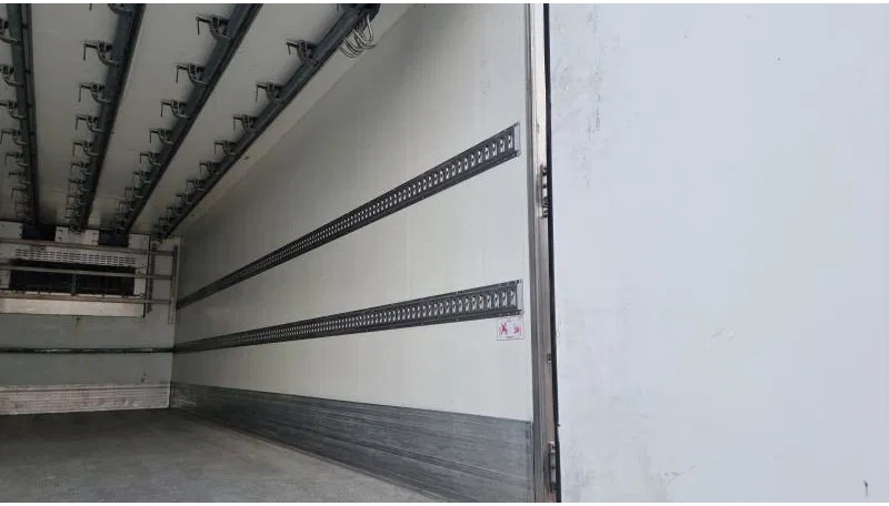 مبردة شاحنة Scania P360 4X2 Fleisch Rohrbahnen Carrier Vector 1550: صور 13 مبردة شاحنة Scania P360 4X2 Fleisch Rohrbahnen Carrier Vector 1550: صور 13