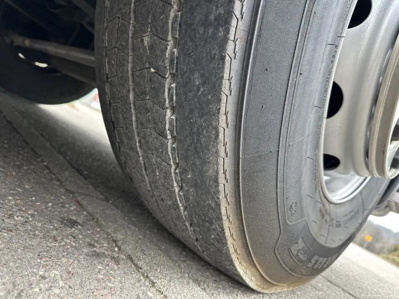 مبردة شاحنة Scania P410 6x2 Fleisch LKW Rohrbahnen Vector 1550: صور 17 مبردة شاحنة Scania P410 6x2 Fleisch LKW Rohrbahnen Vector 1550: صور 17