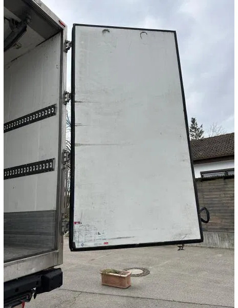 مبردة شاحنة Scania P410 6x2 Fleisch LKW Rohrbahnen Vector 1550: صور 15 مبردة شاحنة Scania P410 6x2 Fleisch LKW Rohrbahnen Vector 1550: صور 15