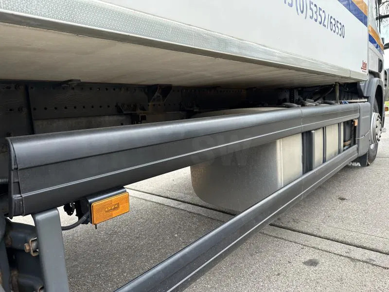 مبردة شاحنة Scania P410 6x2 Fleisch LKW Rohrbahnen Vector 1550: صور 12 مبردة شاحنة Scania P410 6x2 Fleisch LKW Rohrbahnen Vector 1550: صور 12