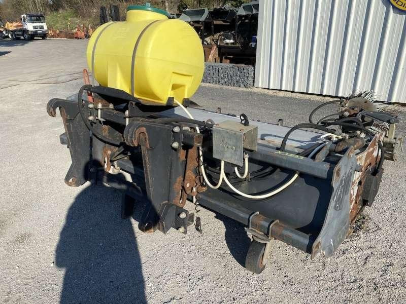 EMILY 2900mm - Attache Chargeurs CATERPILLAR / VOLVO - مكنسة: صور 3 EMILY 2900mm - Attache Chargeurs CATERPILLAR / VOLVO - مكنسة: صور 3