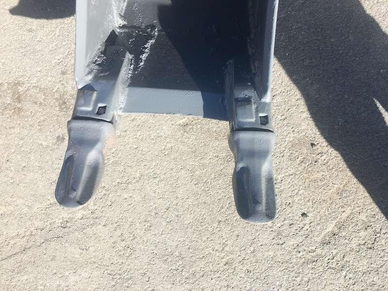 MECALAC 350mm - séries 8 / 10 / 11 / 12 - بكت حفار: صور 3 MECALAC 350mm - séries 8 / 10 / 11 / 12 - بكت حفار: صور 3