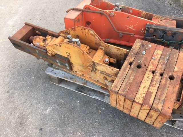 NPK H1XA - Palplanches - مطرقة هيدروليكية - آلات البناء: صور 1 NPK H1XA - Palplanches - مطرقة هيدروليكية - آلات البناء: صور 1