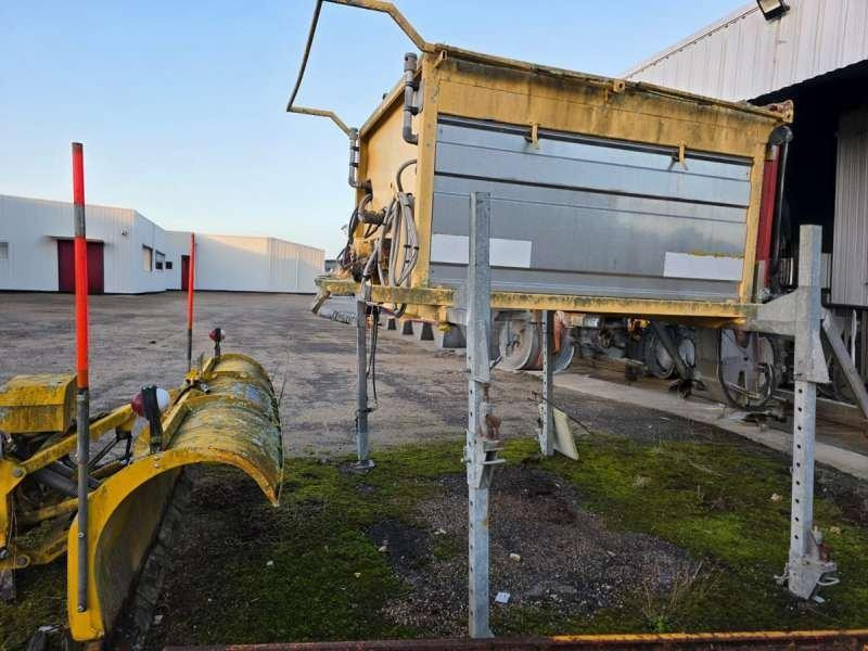 SALEUSE + LAME A NEIGE - كاسحة ثلوج, الرمال مفرشة: صور 1 SALEUSE + LAME A NEIGE - كاسحة ثلوج, الرمال مفرشة: صور 1