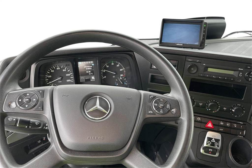متساوي شاحنة Mercedes-Benz Actros 1827 4x2 8,7m umpikori+PL nostin: صور 8