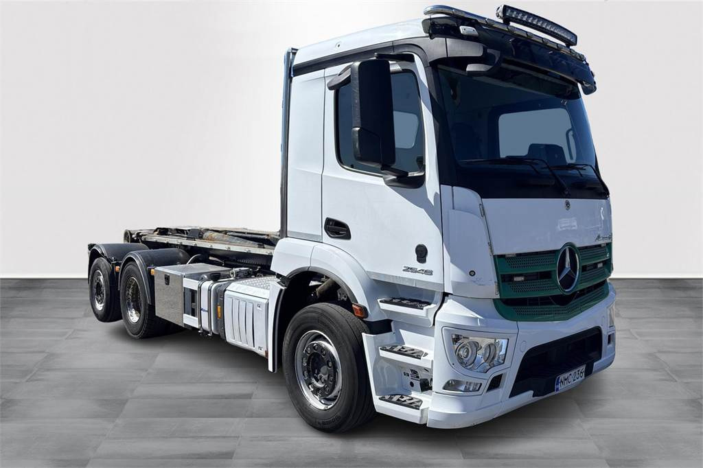 Mercedes-Benz Actros 2546 L Koukkulaite - شاحنة ذات الخطاف: صور 3 Mercedes-Benz Actros 2546 L Koukkulaite - شاحنة ذات الخطاف: صور 3