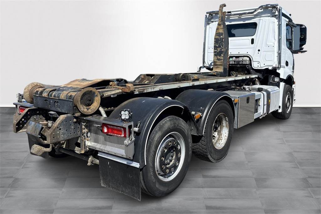 Mercedes-Benz Actros 2546 L Koukkulaite - شاحنة ذات الخطاف: صور 5 Mercedes-Benz Actros 2546 L Koukkulaite - شاحنة ذات الخطاف: صور 5