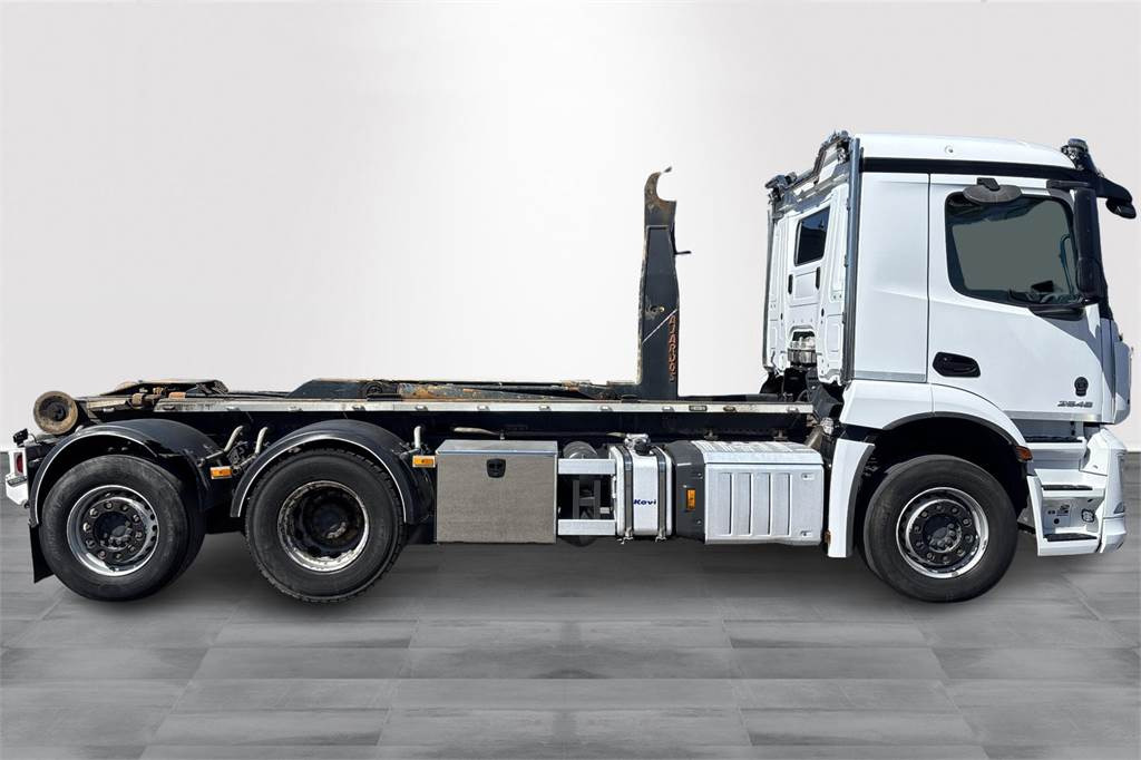 Mercedes-Benz Actros 2546 L Koukkulaite - شاحنة ذات الخطاف: صور 4 Mercedes-Benz Actros 2546 L Koukkulaite - شاحنة ذات الخطاف: صور 4