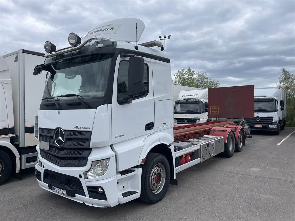Mercedes-Benz Actros L 2551 L/6x2ENA - الشاسيه شاحنة: صور 1 Mercedes-Benz Actros L 2551 L/6x2ENA - الشاسيه شاحنة: صور 1