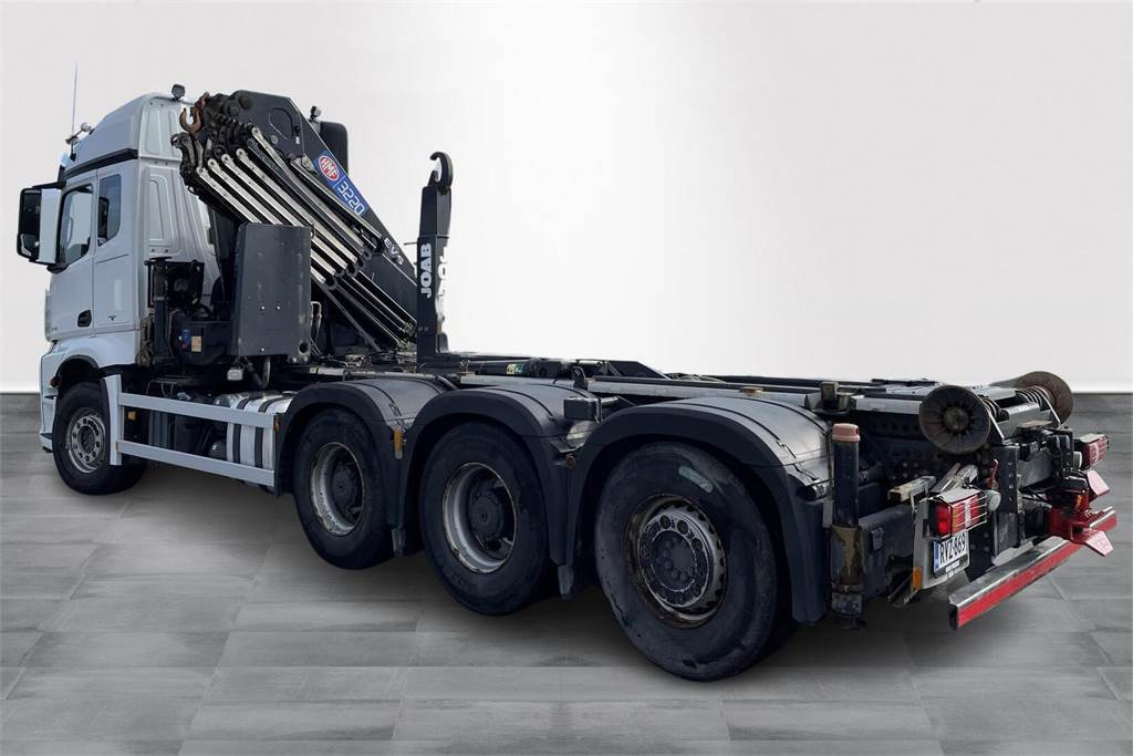 Mercedes-Benz Arocs 3251 8x4*4 - HMF 32 tm - Koukku - شاحنة كرين: صور 4 Mercedes-Benz Arocs 3251 8x4*4 - HMF 32 tm - Koukku - شاحنة كرين: صور 4
