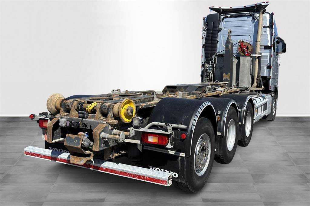 Volvo FH 16 650 - شاحنة ذات الخطاف: صور 5 Volvo FH 16 650 - شاحنة ذات الخطاف: صور 5