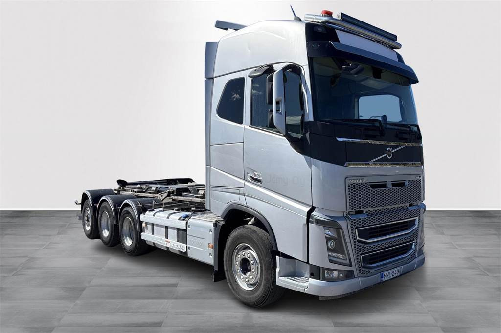Volvo FH 16 650 - شاحنة ذات الخطاف: صور 3 Volvo FH 16 650 - شاحنة ذات الخطاف: صور 3
