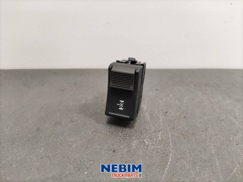 Volvo Volvo - 22088608 - Schakelaar differentieel slot FH4 / FM4 - قطع الغيار - شاحنة: صور 1 Volvo Volvo - 22088608 - Schakelaar differentieel slot FH4 / FM4 - قطع الغيار - شاحنة: صور 1
