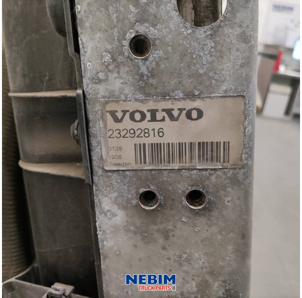 Volvo Volvo - 23292836 - Radiateur FH4 / FM4 - قطع الغيار - شاحنة: صور 3 Volvo Volvo - 23292836 - Radiateur FH4 / FM4 - قطع الغيار - شاحنة: صور 3